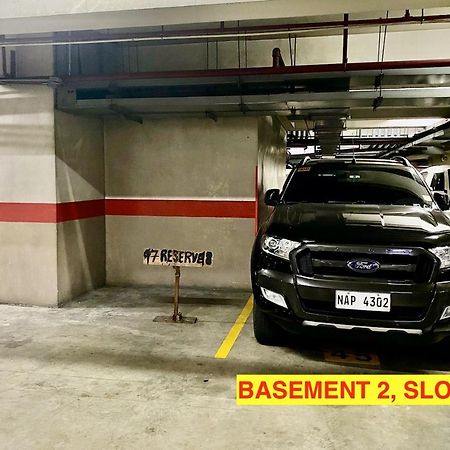 Ortigas 2 Bedroom Corner Unit With 2 Queen Across Shangrila มะนิลา ภายนอก รูปภาพ