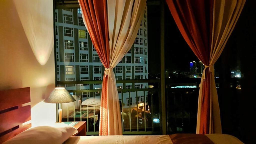 Ortigas 2 Bedroom Corner Unit With 2 Queen Across Shangrila มะนิลา ภายนอก รูปภาพ